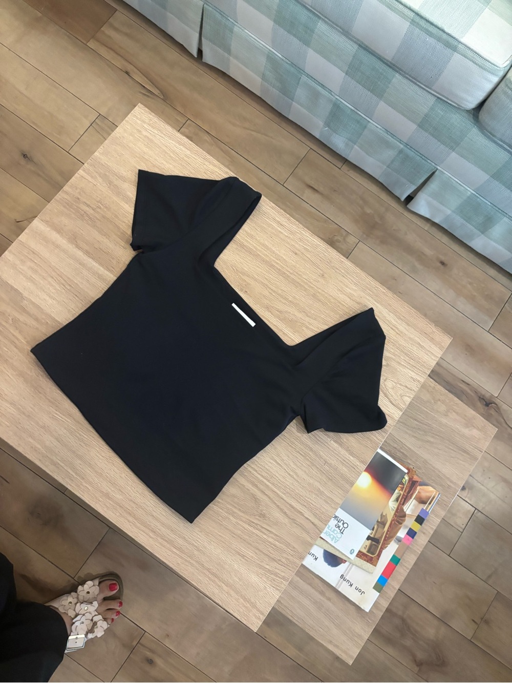 Babaton Black Square-Neck Crop Top medium
Size